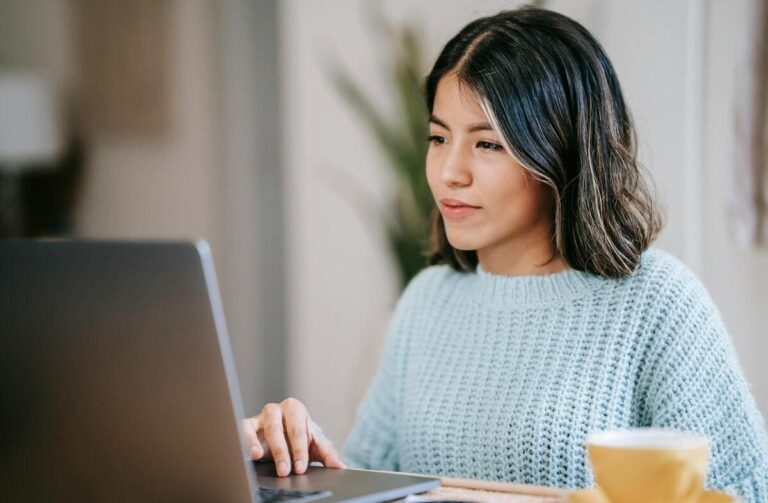 JobStart 101 • Smart Tips & Real-World Training